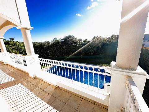 Fantástica moradia T4 com vista mar e piscina - Loulé, Algarve