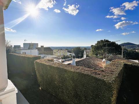 Fantástica moradia T4 com vista mar e piscina - Loulé, Algarve