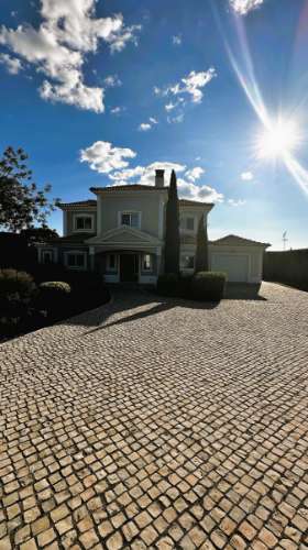 Fantástica moradia T4 com vista mar e piscina - Loulé, Algarve