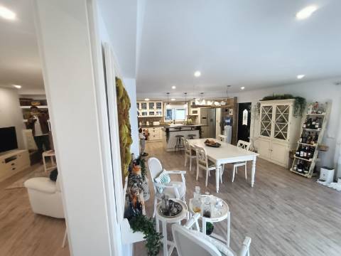 Moradia T3 com Jardim e Piscina