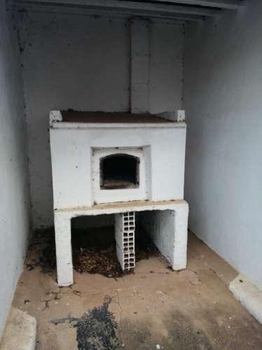 Moradia T3 Isolada com Armazém e amplo terreno