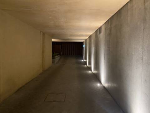 Apartamento T2 com vista mar, avenida principal da Foz do Douro.