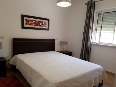 Moradia Rústica em Terreno de 10850 m2 em Vilamoura