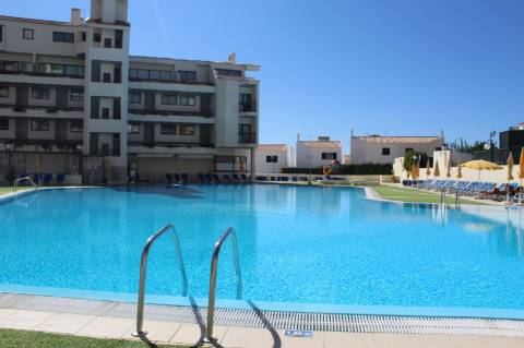 Apartamento Fantástico com 2 Terraços e Vista Mar em Albufeira