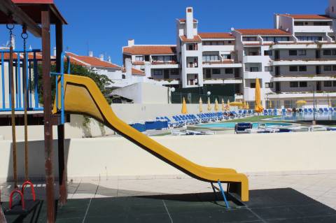 Apartamento Fantástico com 2 Terraços e Vista Mar em Albufeira