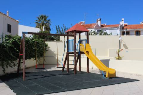Apartamento Fantástico com 2 Terraços e Vista Mar em Albufeira