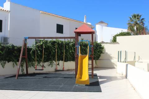 Apartamento Fantástico com 2 Terraços e Vista Mar em Albufeira