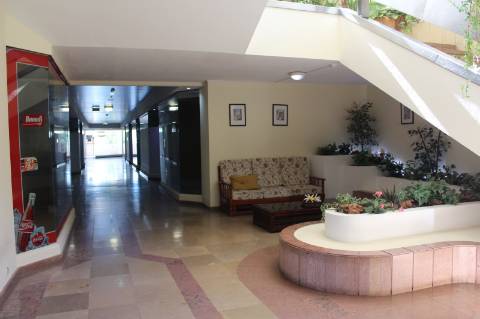 Apartamento Fantástico com 2 Terraços e Vista Mar em Albufeira