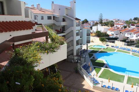 Apartamento Fantástico com 2 Terraços e Vista Mar em Albufeira