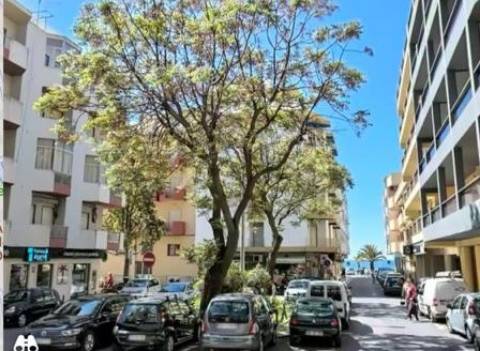 Apartamento T1 renovado e equipado a 100 metros da praia de Quarteira