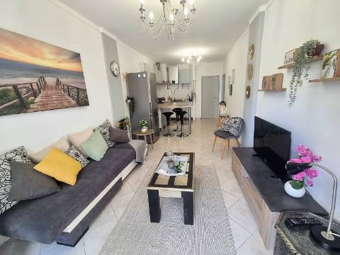 Apartamento T1 renovado e equipado a 100 metros da praia de Quarteira