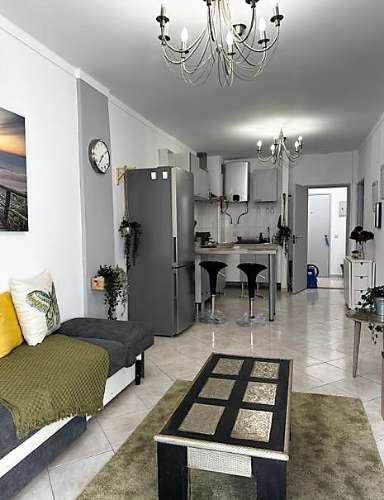 Apartamento T1 renovado e equipado a 100 metros da praia de Quarteira