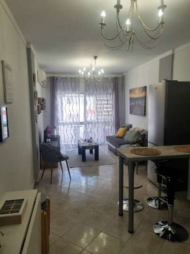 Apartamento T1 renovado e equipado a 100 metros da praia de Quarteira