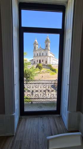 Prédio comercial de 5 Pisos em Bonfim, Porto