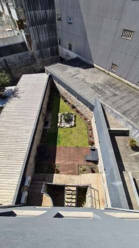 Prédio comercial de 5 Pisos em Bonfim, Porto