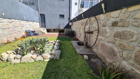 Prédio comercial de 5 Pisos em Bonfim, Porto