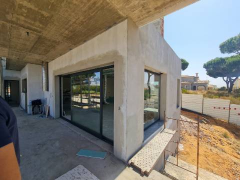 Moradia Isolada T3 em Construção - Quarteira