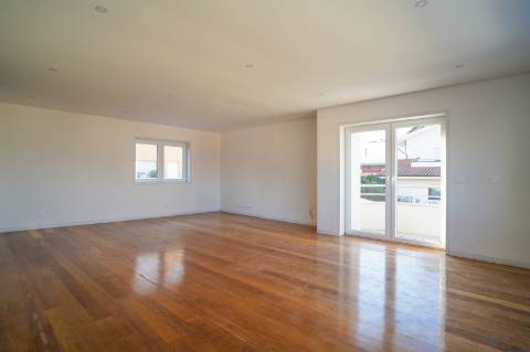 Moradia de luxo junto à Avenida da República, Vila Nova de Gaia