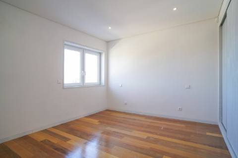 Moradia de luxo junto à Avenida da República, Vila Nova de Gaia