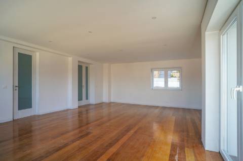 Moradia de luxo junto à Avenida da República, Vila Nova de Gaia