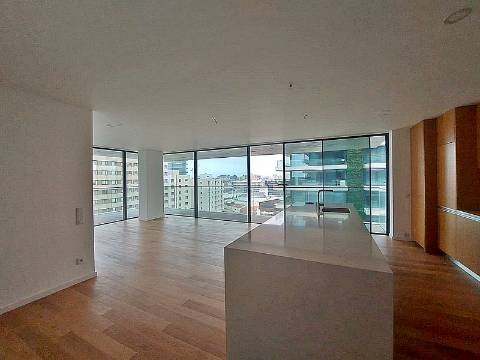 Apartamento T3 novo, com vista mar. - Matosinhos
