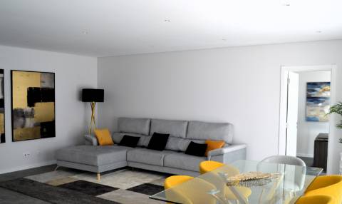 Apartamento T3 Novo com piscina, garagem e arrecadação em Olhão