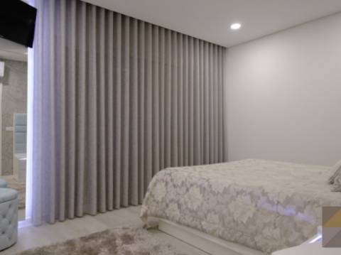 Moradia T4 na Charneca da Caparica