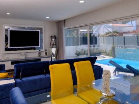 Moradia T4 na Charneca da Caparica