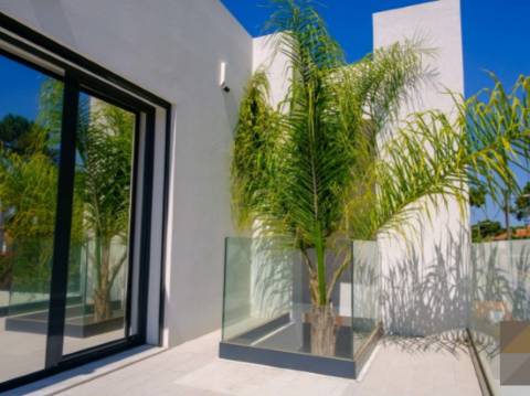 Moradia T4 na Charneca da Caparica