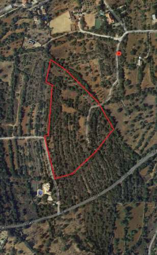 Terreno com casa em Estói