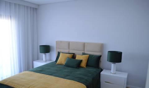 Apartamento T3 Novo com piscina, garagem e arrecadação em Olhão