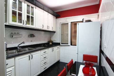 Fantástica Moradia T4 no Centro da Ribeira Brava