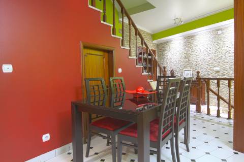 Fantástica Moradia T4 no Centro da Ribeira Brava