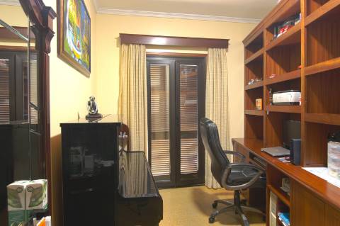 Fantástica Moradia T4 no Centro da Ribeira Brava