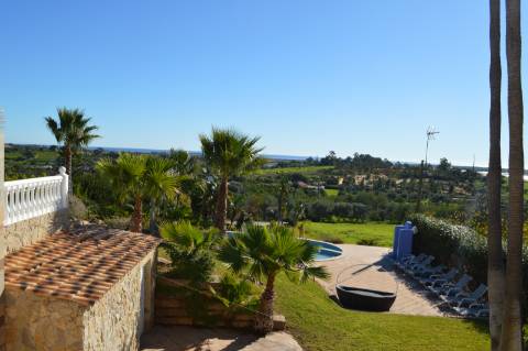 BAIXA DE PREÇO !!!
Moradia de Luxo V4+4 COM VISTA MAR PARA VENDA EM MONCARAPACHO
