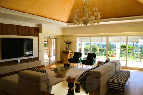 BAIXA DE PREÇO !!!
Moradia de Luxo V4+4 COM VISTA MAR PARA VENDA EM MONCARAPACHO
