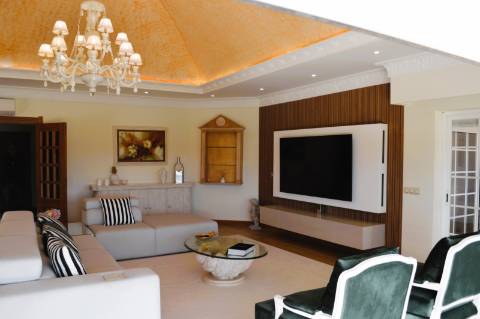 BAIXA DE PREÇO !!!
Moradia de Luxo V4+4 COM VISTA MAR PARA VENDA EM MONCARAPACHO
