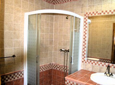 BAIXA DE PREÇO !!!
Moradia de Luxo V4+4 COM VISTA MAR PARA VENDA EM MONCARAPACHO
