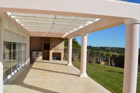 BAIXA DE PREÇO !!!
Moradia de Luxo V4+4 COM VISTA MAR PARA VENDA EM MONCARAPACHO
