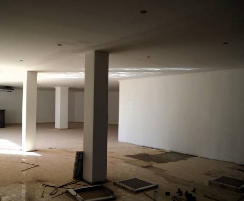 BAIXA DE PREÇO !!!
Moradia de Luxo V4+4 COM VISTA MAR PARA VENDA EM MONCARAPACHO
