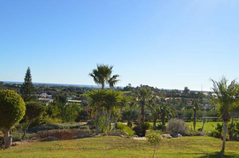 BAIXA DE PREÇO !!!
Moradia de Luxo V4+4 COM VISTA MAR PARA VENDA EM MONCARAPACHO
