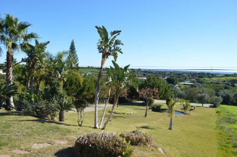 BAIXA DE PREÇO !!!
Moradia de Luxo V4+4 COM VISTA MAR PARA VENDA EM MONCARAPACHO
