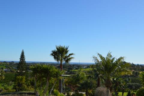 BAIXA DE PREÇO !!!
Moradia de Luxo V4+4 COM VISTA MAR PARA VENDA EM MONCARAPACHO
