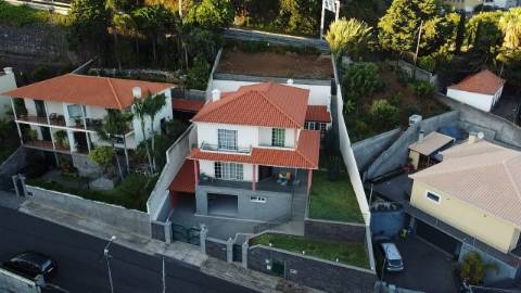 Moradia T4 em Virtudes