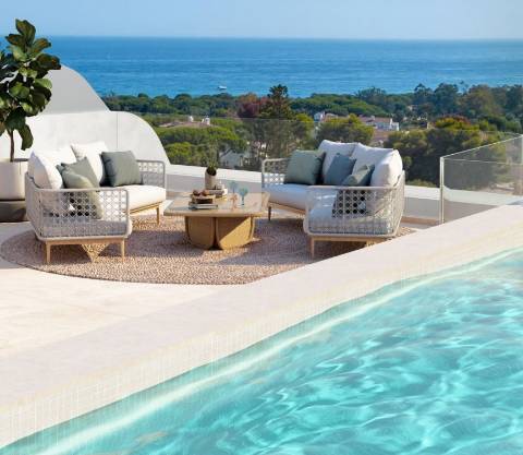 Duplex T3 com terraço e piscina.