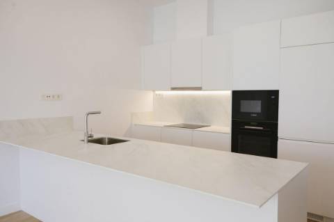 Moradia em banda T3 , perto da praia.