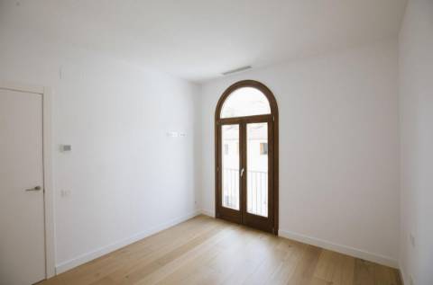 Moradia em banda T3 , perto da praia.