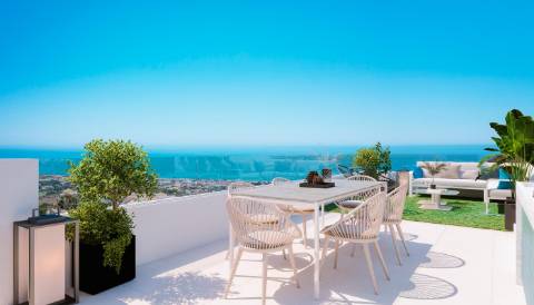 Apartamento T3 com varanda.