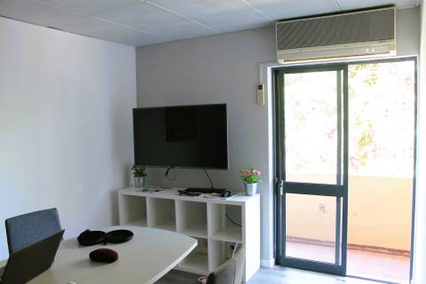 Escritório com 10 divisões, em zona privilegiada da cidade de Faro, Algarve