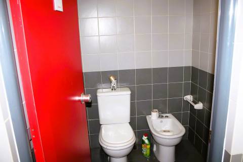 Escritório com 10 divisões, em zona privilegiada da cidade de Faro, Algarve